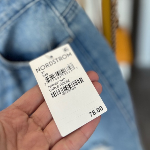 NWT Nordstrom BlankNYC the Warren Women's Denim Distressed Shorts 100% cotton - Picture 3 of 7